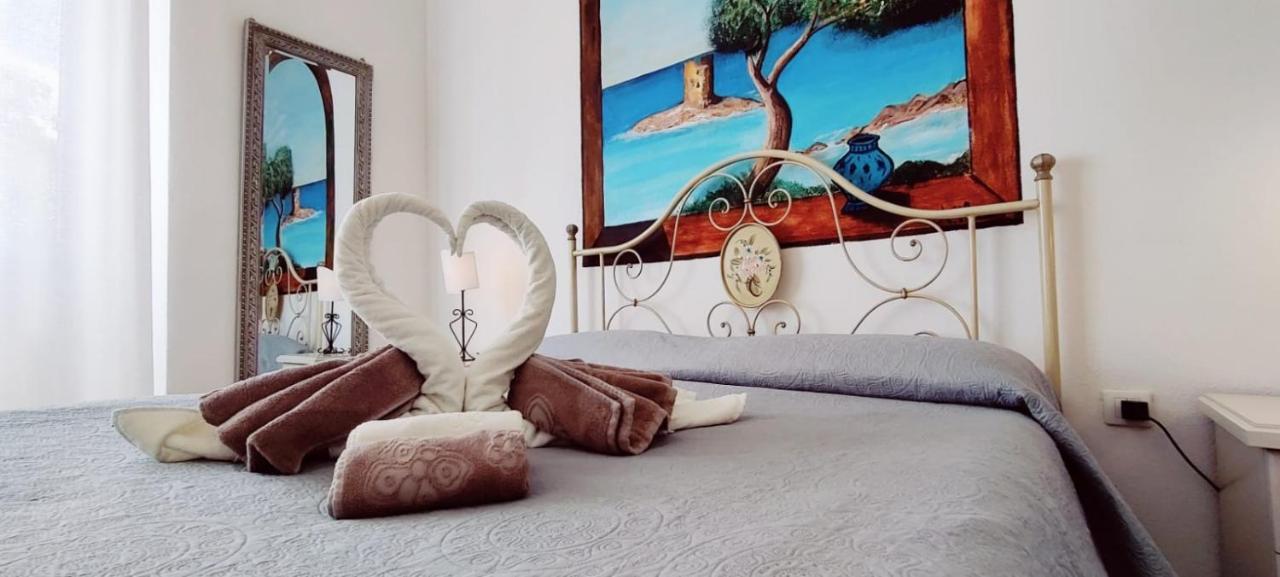 Bed and Breakfast La Porta Sulla Costa San Pantaleo Exterior foto