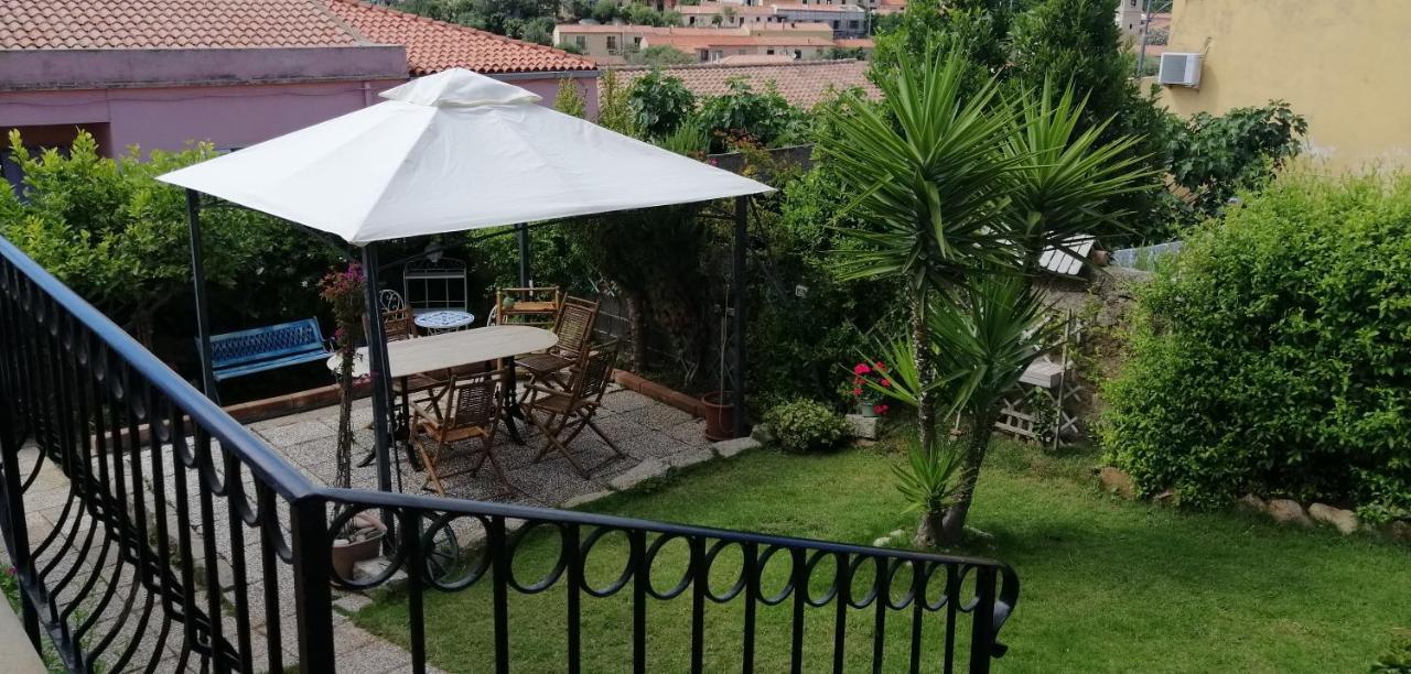 Bed and Breakfast La Porta Sulla Costa San Pantaleo Exterior foto