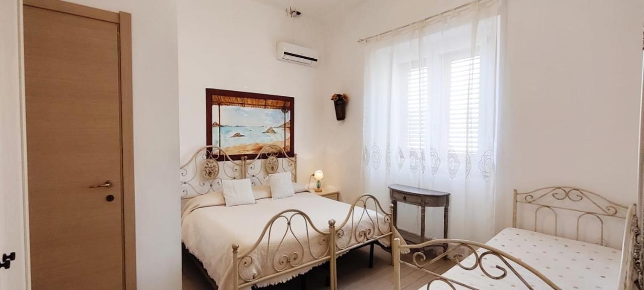 Bed and Breakfast La Porta Sulla Costa San Pantaleo Exterior foto