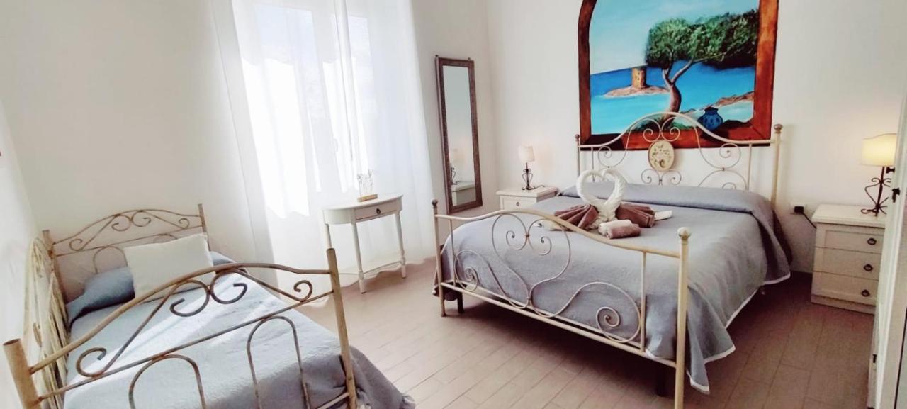 Bed and Breakfast La Porta Sulla Costa San Pantaleo Exterior foto