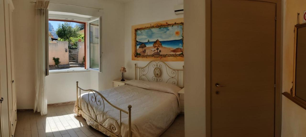 Bed and Breakfast La Porta Sulla Costa San Pantaleo Exterior foto