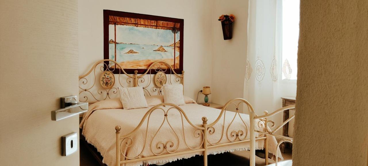Bed and Breakfast La Porta Sulla Costa San Pantaleo Exterior foto