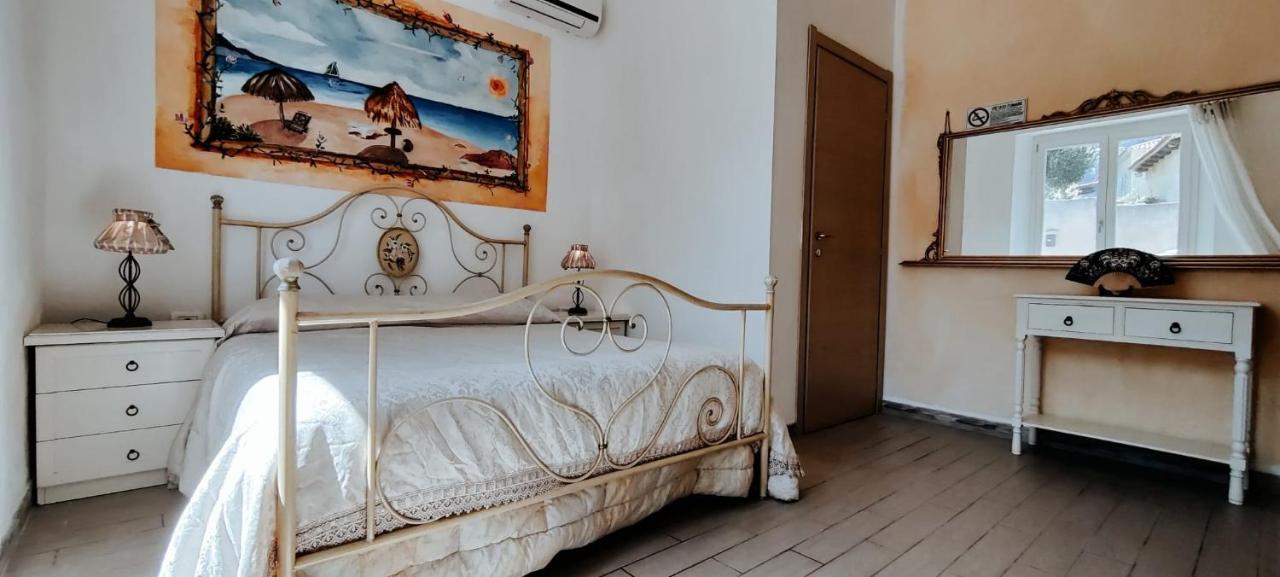 Bed and Breakfast La Porta Sulla Costa San Pantaleo Exterior foto