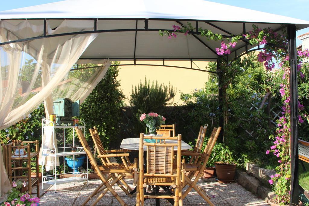 Bed and Breakfast La Porta Sulla Costa San Pantaleo Exterior foto