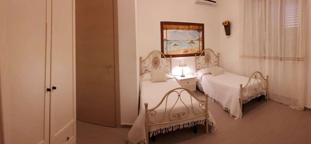 Bed and Breakfast La Porta Sulla Costa San Pantaleo Exterior foto