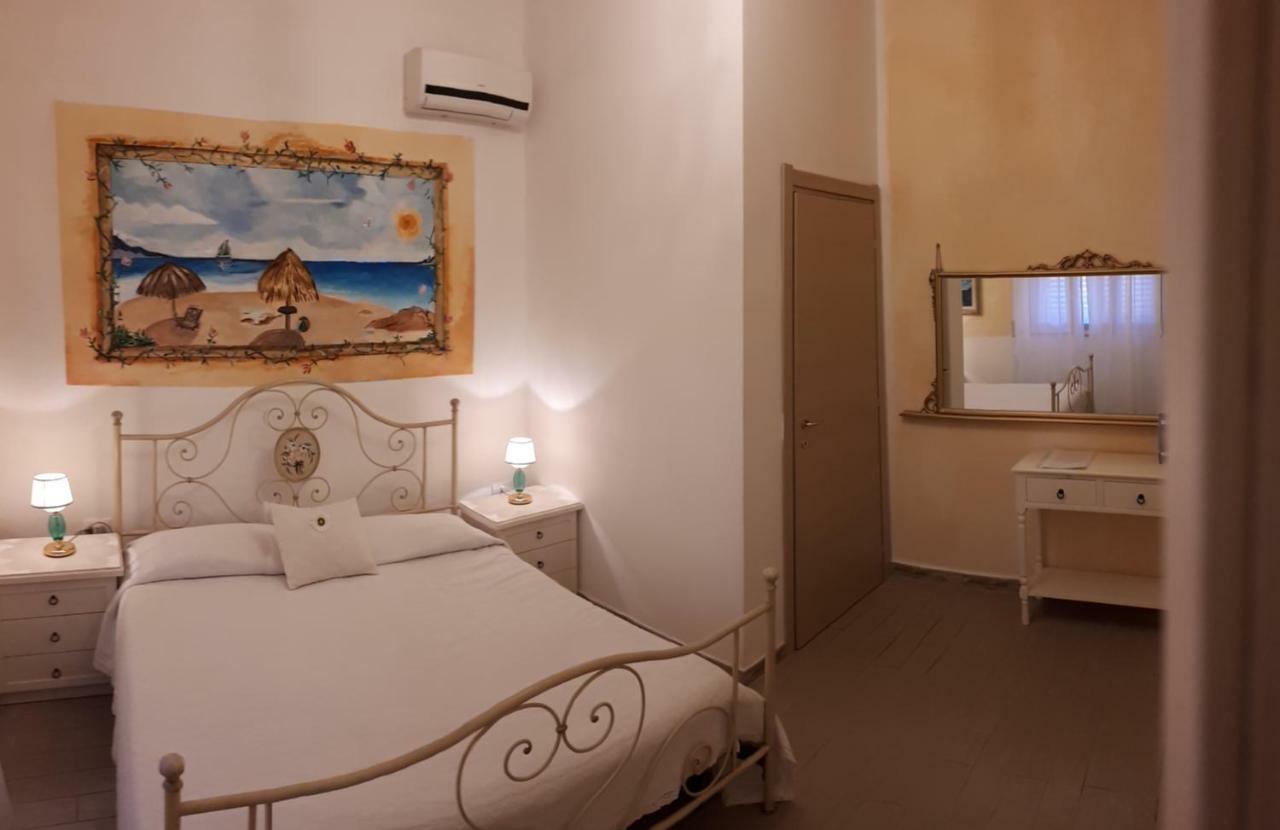 Bed and Breakfast La Porta Sulla Costa San Pantaleo Exterior foto